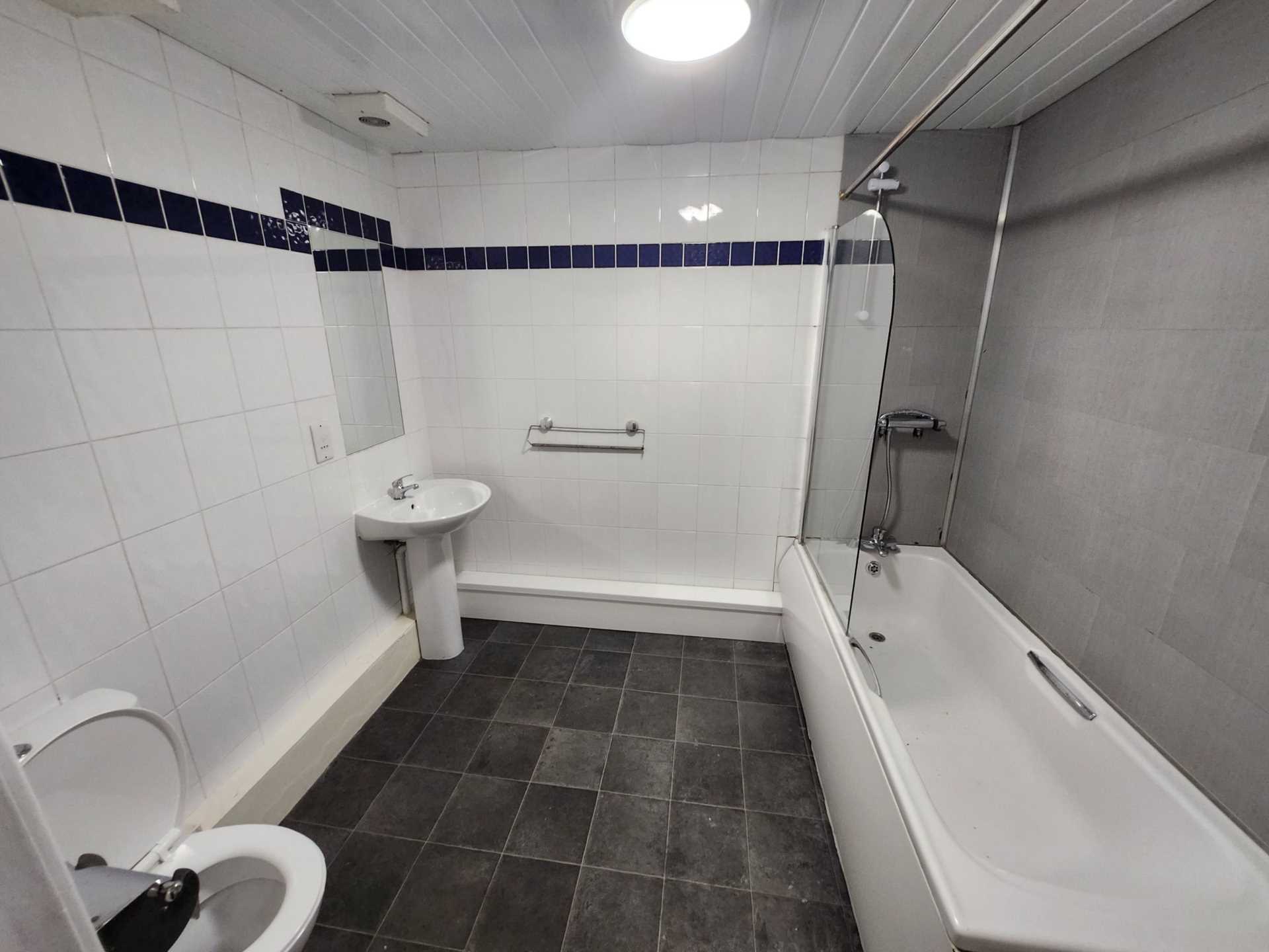 Additional Property Image 3 bedroom Flat to rent in Manchester 6