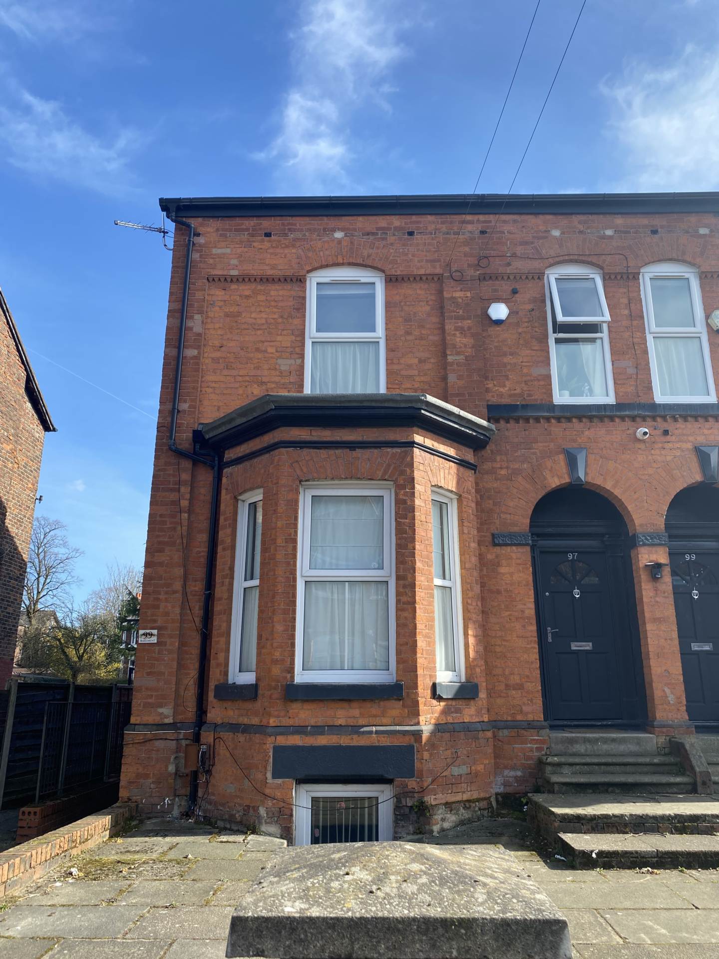 Additional Property Image 10 bedroom Semi Detached to rent in Manchester 8