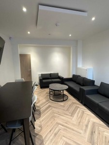 8 bedroom Terraced to rent in Manchester