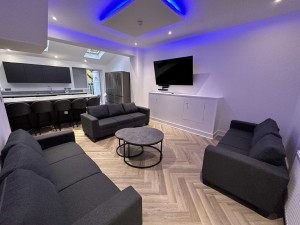 9 bedroom Terraced to rent in Manchester