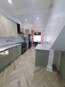 6 bedroom Terraced to rent in Manchester
