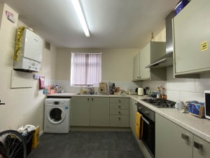 4 bedroom Terraced to rent in Manchester