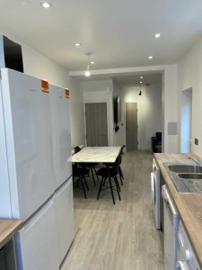 6 bedroom Terraced to rent in Manchester