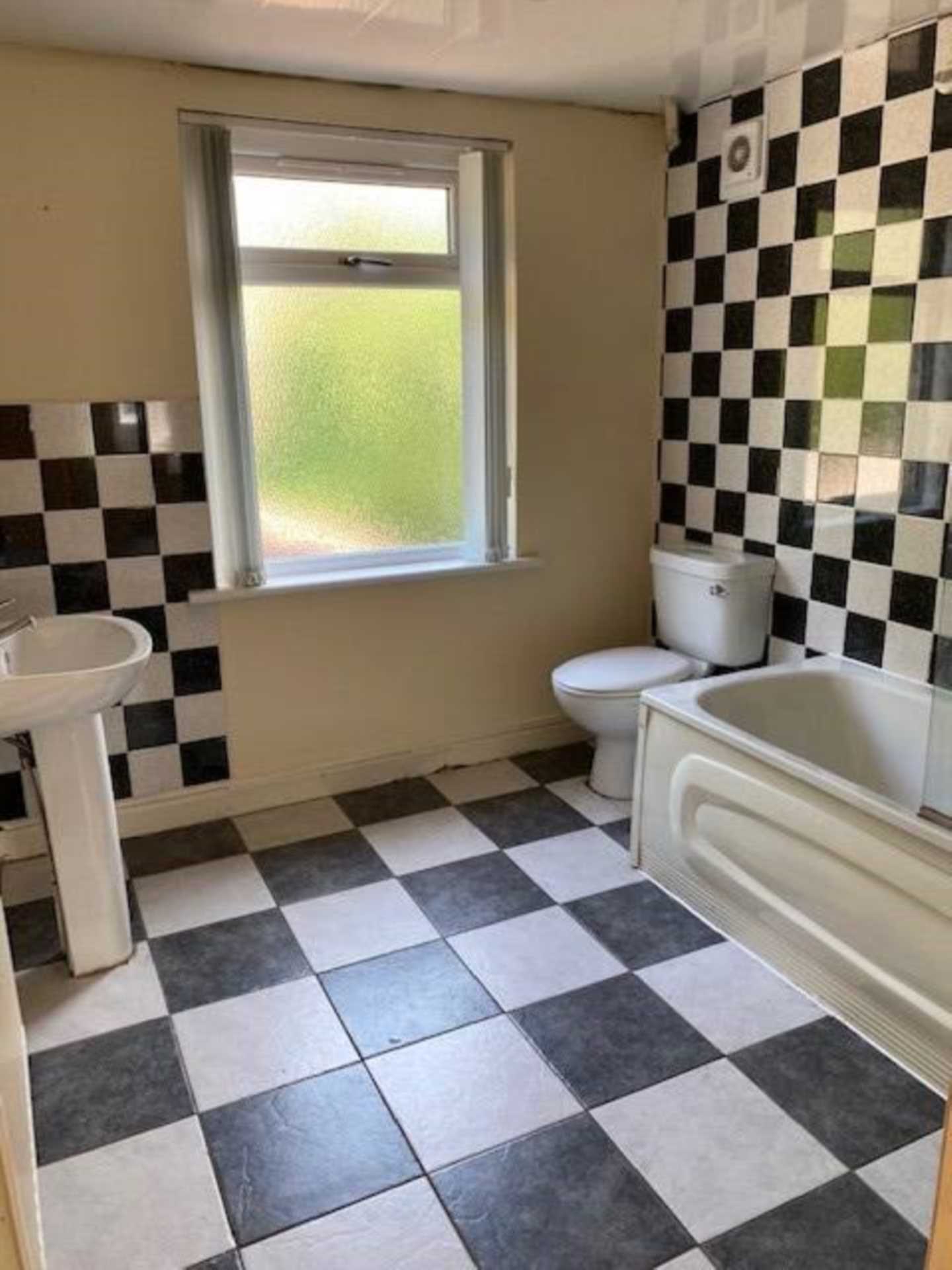 Additional Property Image 4 bedroom Semi Detached to rent in Manchester 15