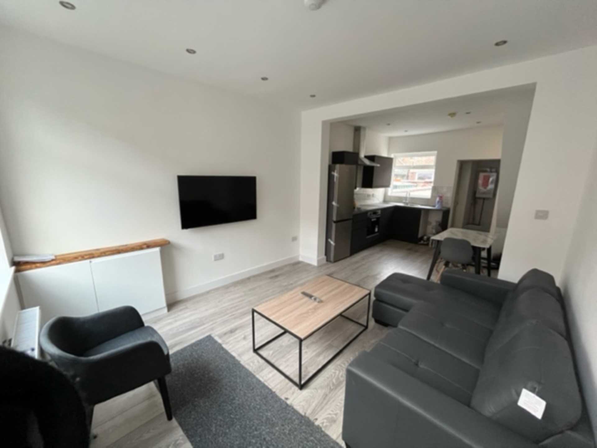 2 bedroom Terraced to rent in Manchester
