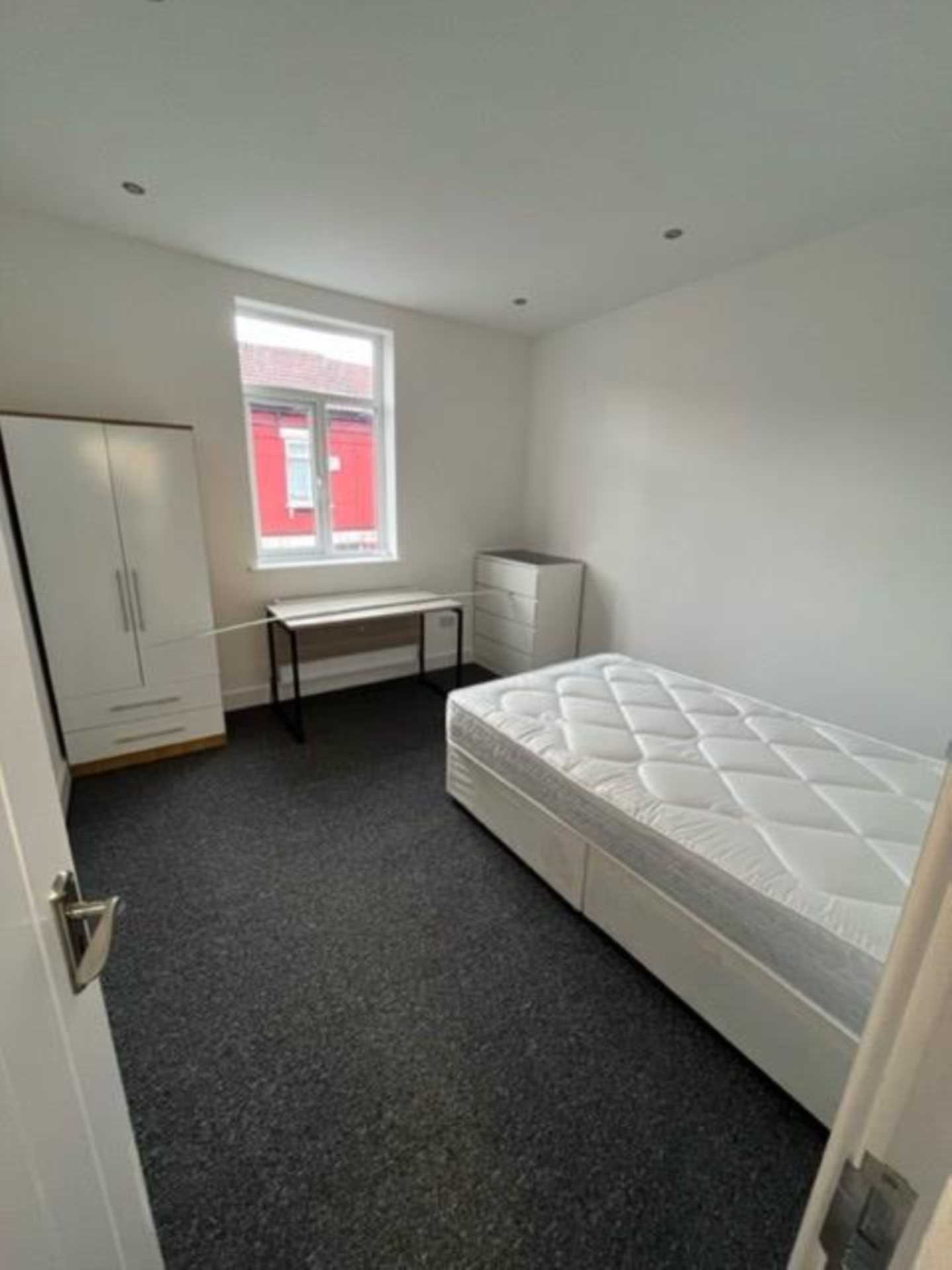 Additional Property Image 2 bedroom Terraced to rent in Manchester 8