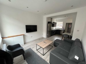 2 bedroom Terraced to rent in Manchester