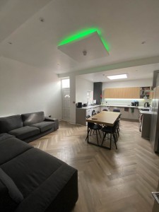 6 bedroom Terraced to rent in Manchester