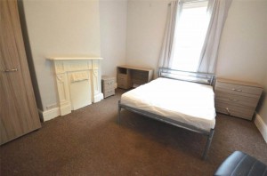 9 bedroom Terraced to rent in Manchester