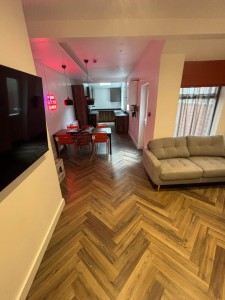 6 bedroom Terraced to rent in Manchester