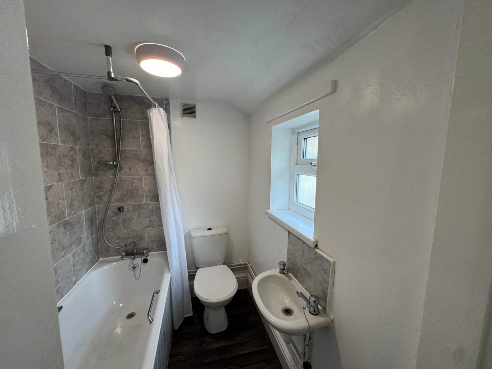 Additional Property Image 2 bedroom End of Terrace to rent in Grimsby 12