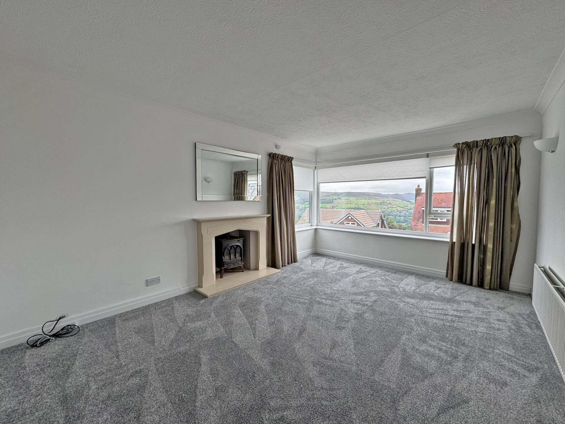 Additional Property Image 3 bedroom Detached to rent in Oldham 4