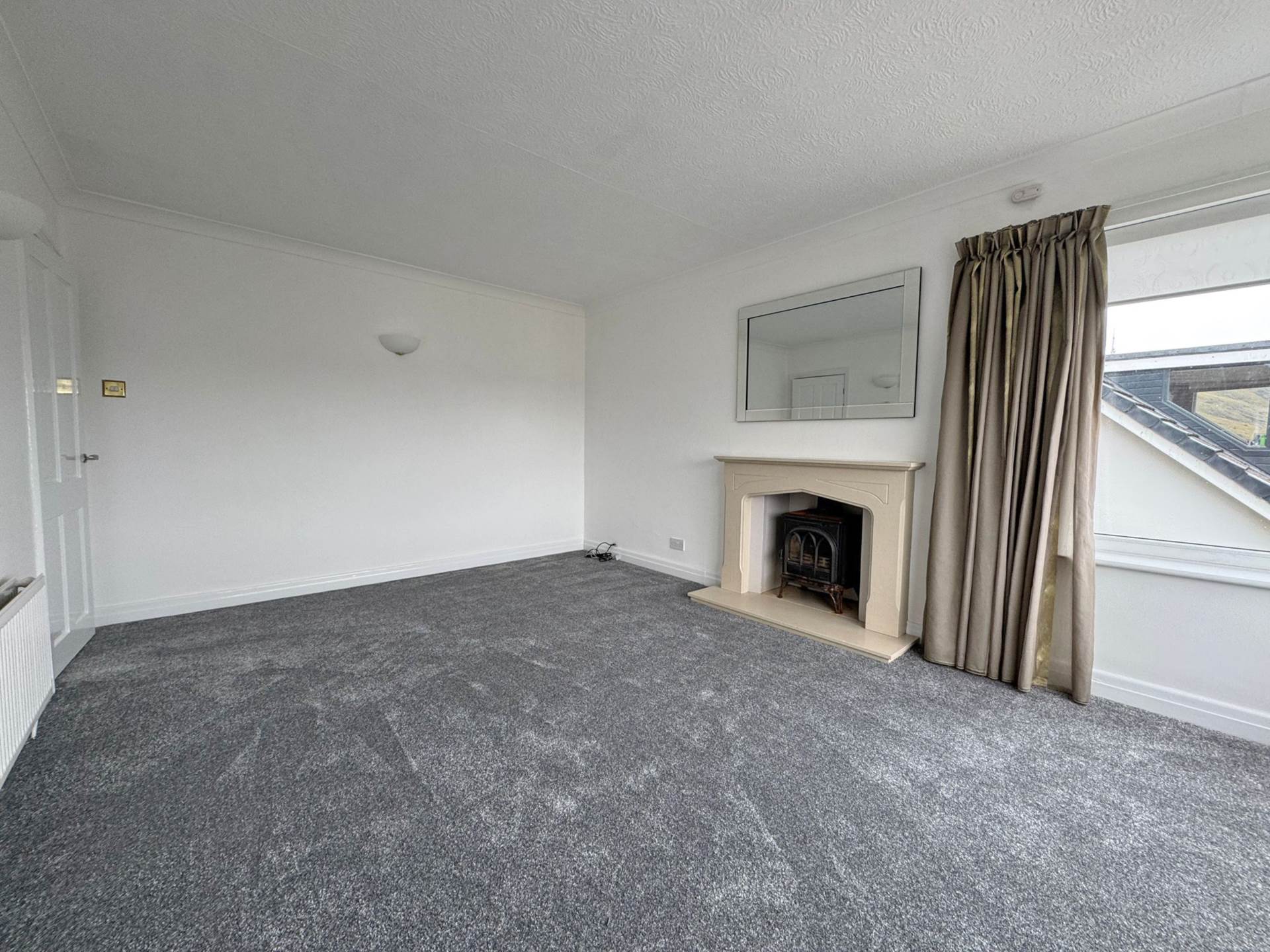 Additional Property Image 3 bedroom Detached to rent in Oldham 5