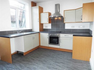 2 bedroom Terraced to rent in Oldham