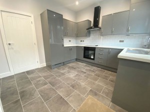 2 bedroom Terraced to rent in Oldham