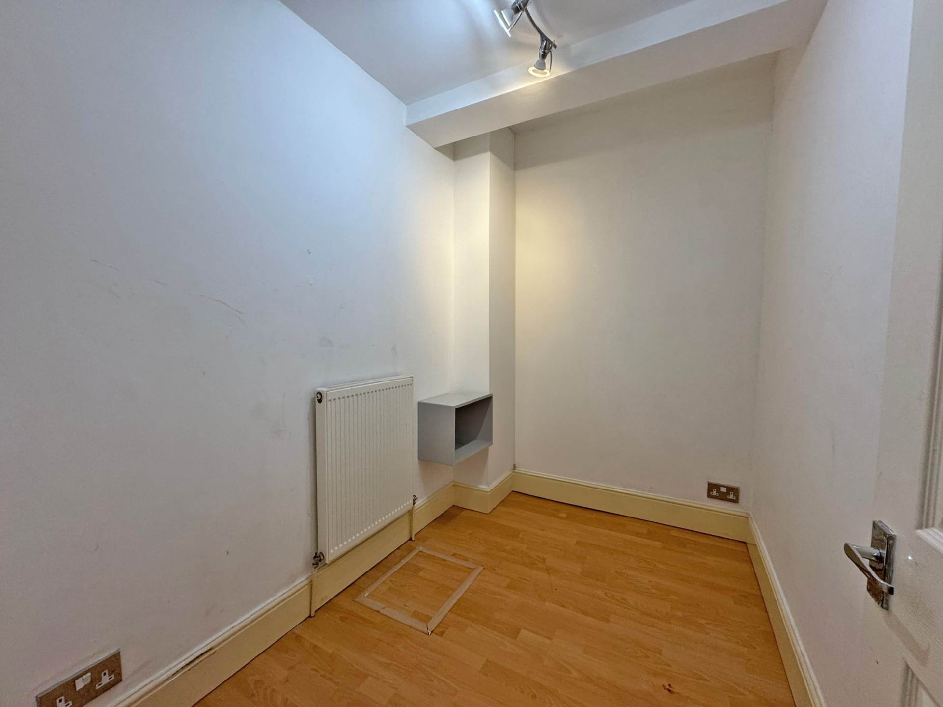 Additional Property Image 2 bedroom Flat for sale in Oldham 15