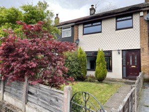3 bedroom Town House to rent in Oldham