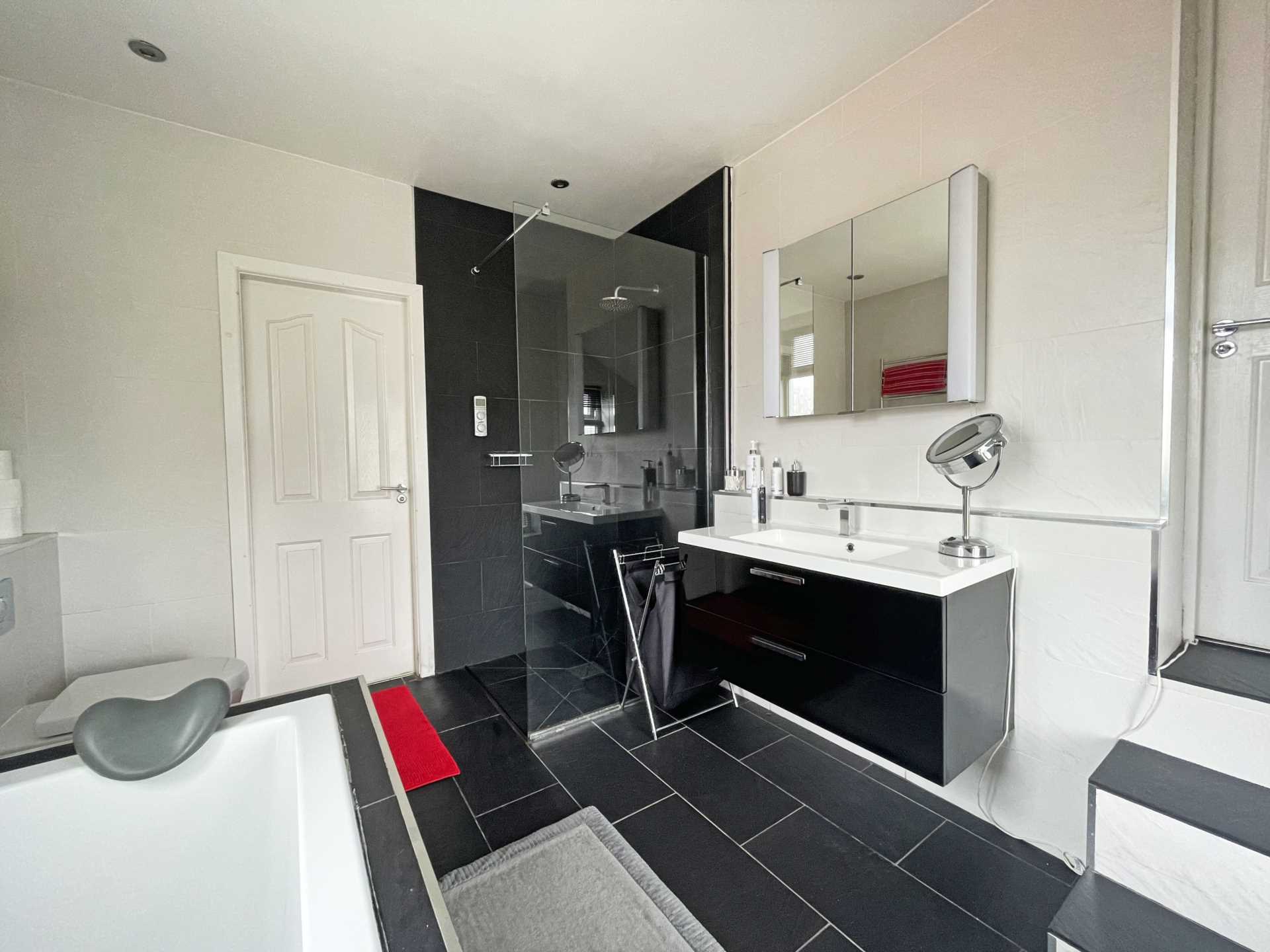 Additional Property Image 4 bedroom Detached for sale in Oldham 26