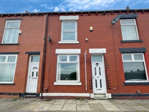 2 bedroom Terraced to rent in Oldham