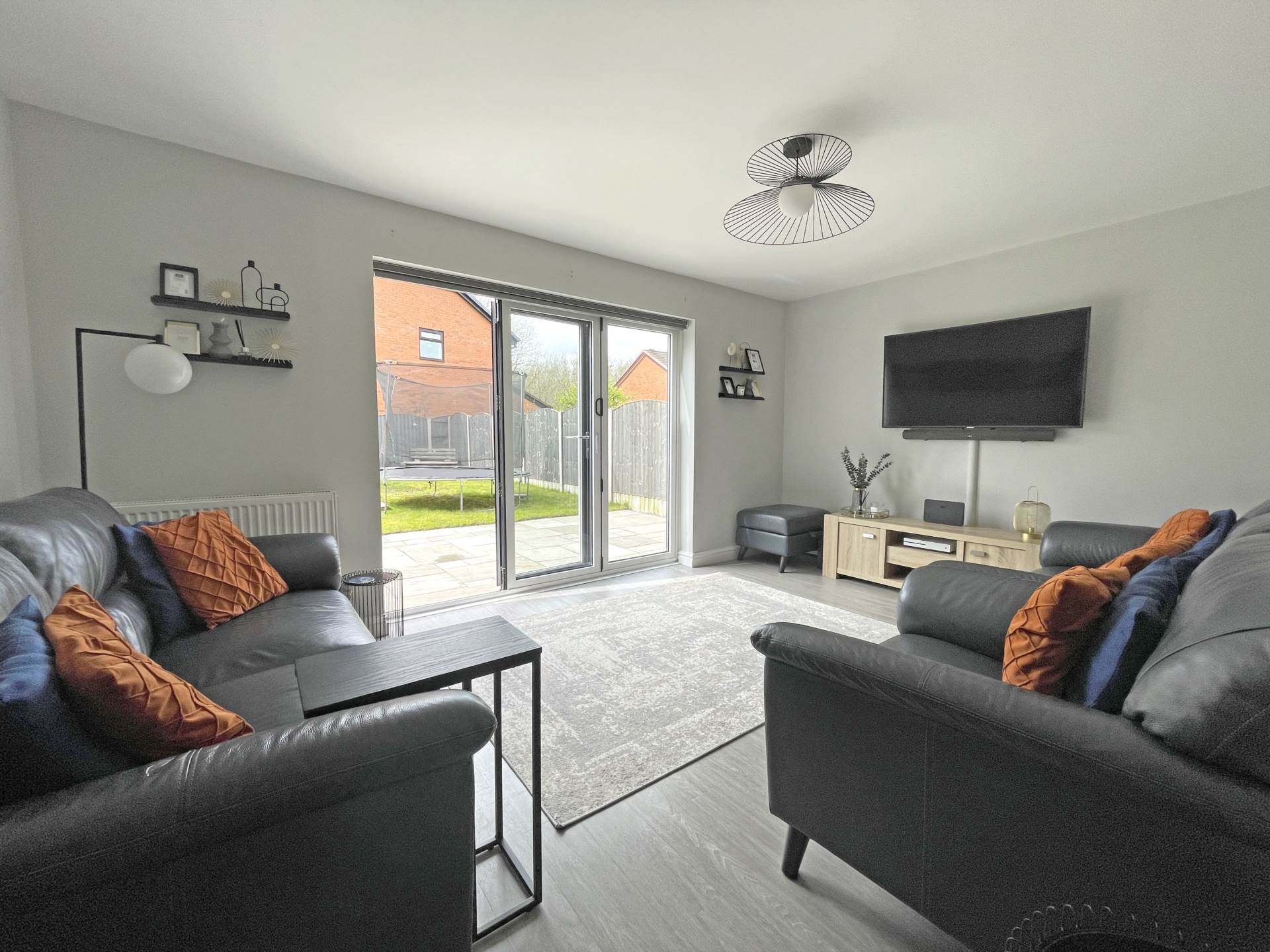 Additional Property Image 4 bedroom Detached for sale in Oldham 9