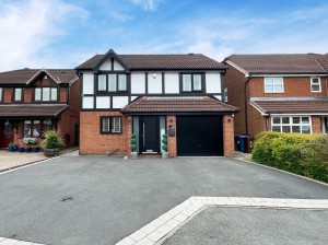 4 bedroom Detached for sale in Oldham