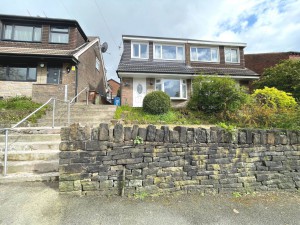 3 bedroom Semi Detached to rent in Oldham