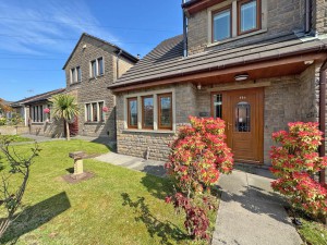 4 bedroom Detached for sale in Oldham