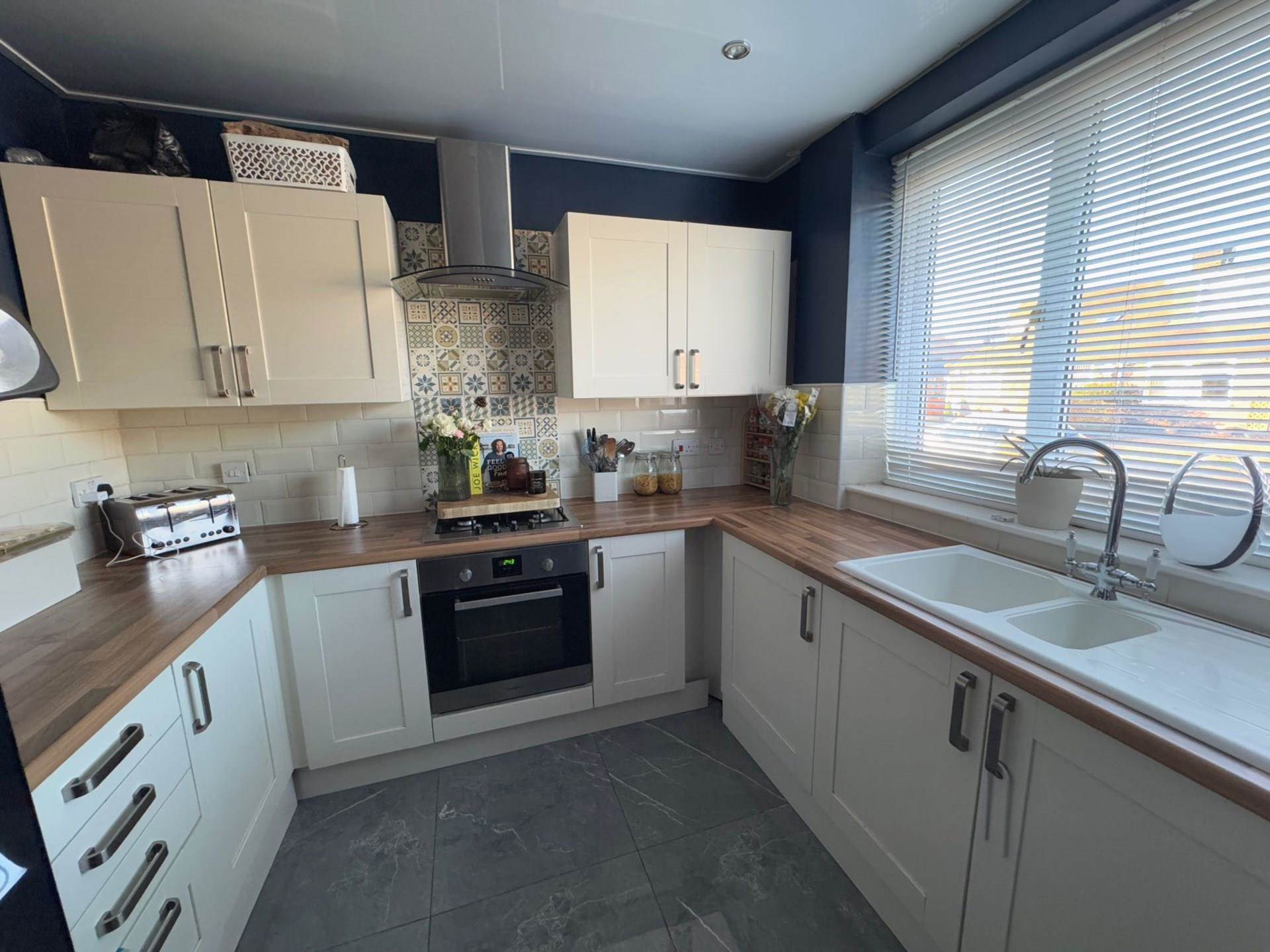 Additional Property Image 4 bedroom Semi Detached Bungalow for sale in Oldham 7
