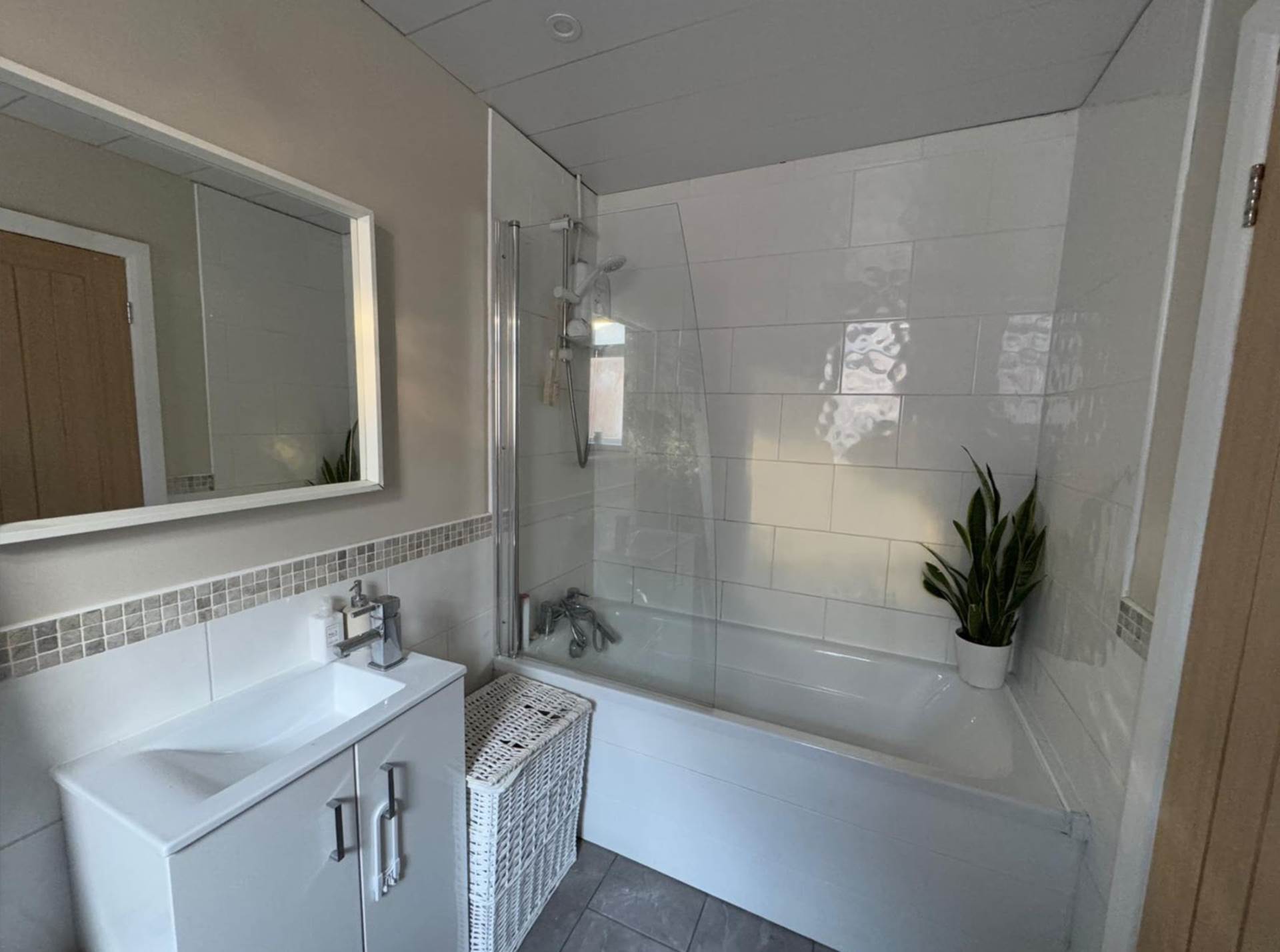 Additional Property Image 4 bedroom Semi Detached Bungalow for sale in Oldham 8