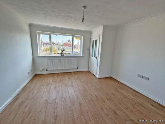 Additional Property Image 3 bedroom Semi Detached for sale in Oldham 2
