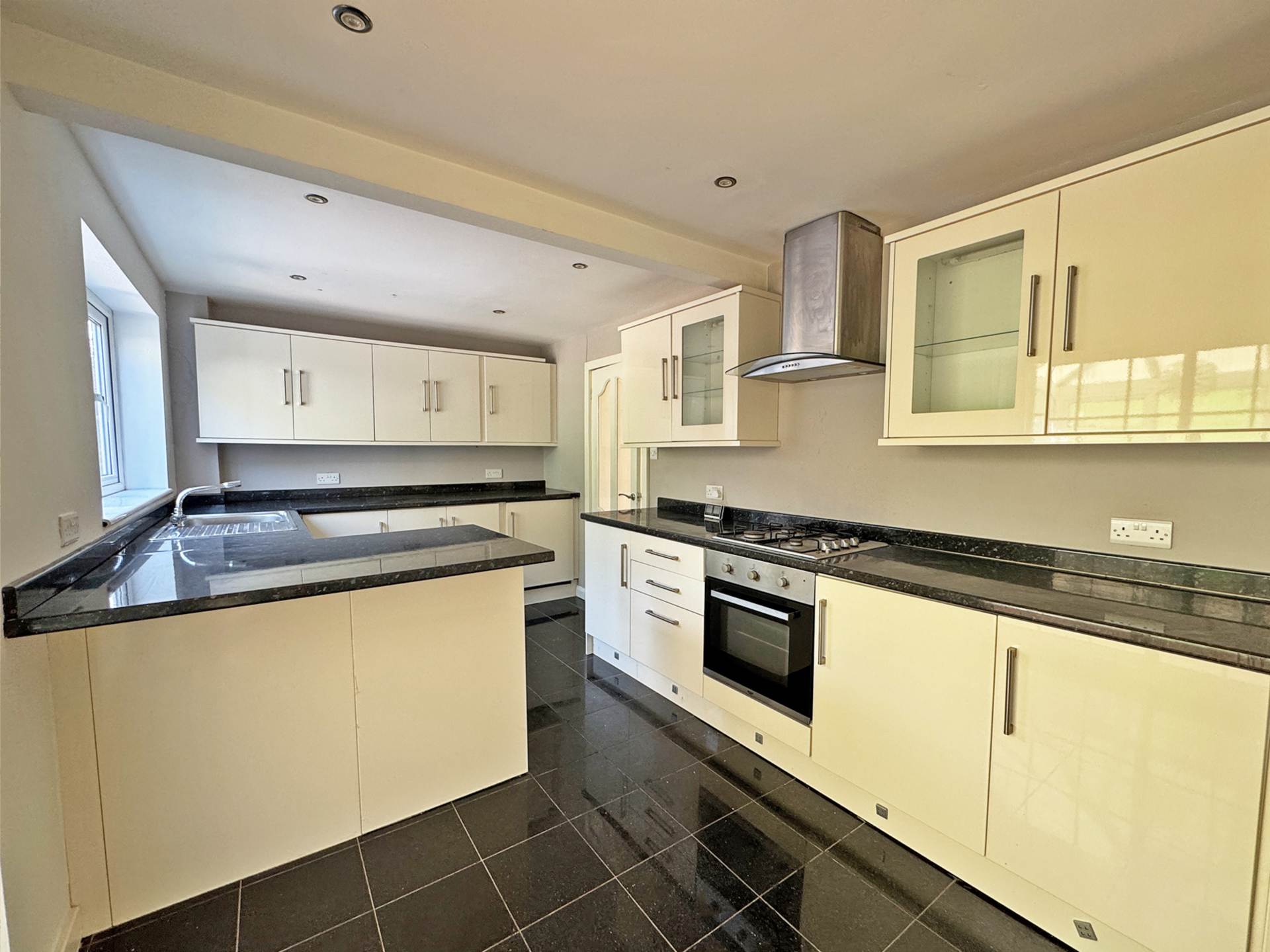 Additional Property Image 3 bedroom Semi Detached for sale in Oldham 4