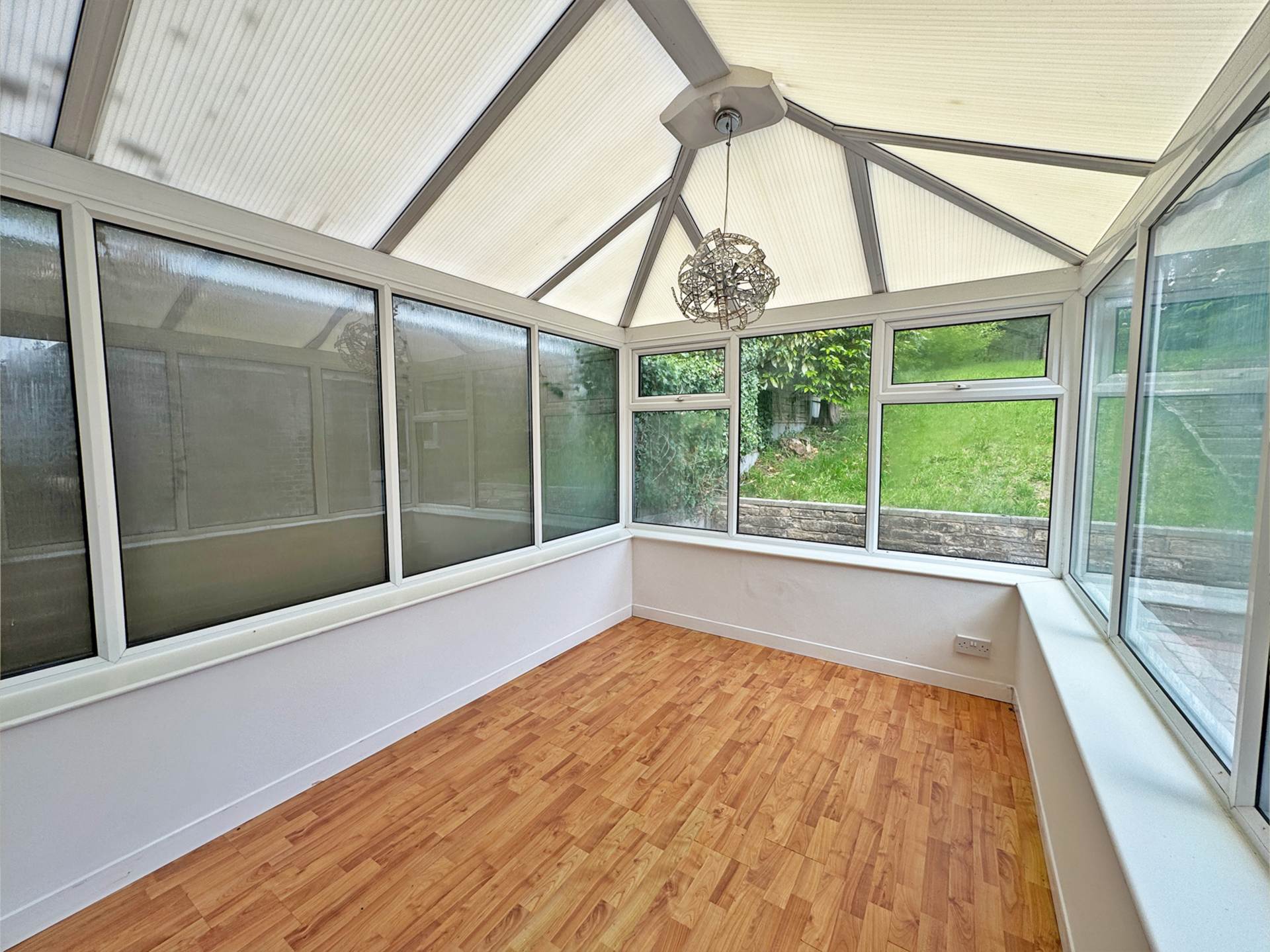Additional Property Image 3 bedroom Semi Detached for sale in Oldham 10