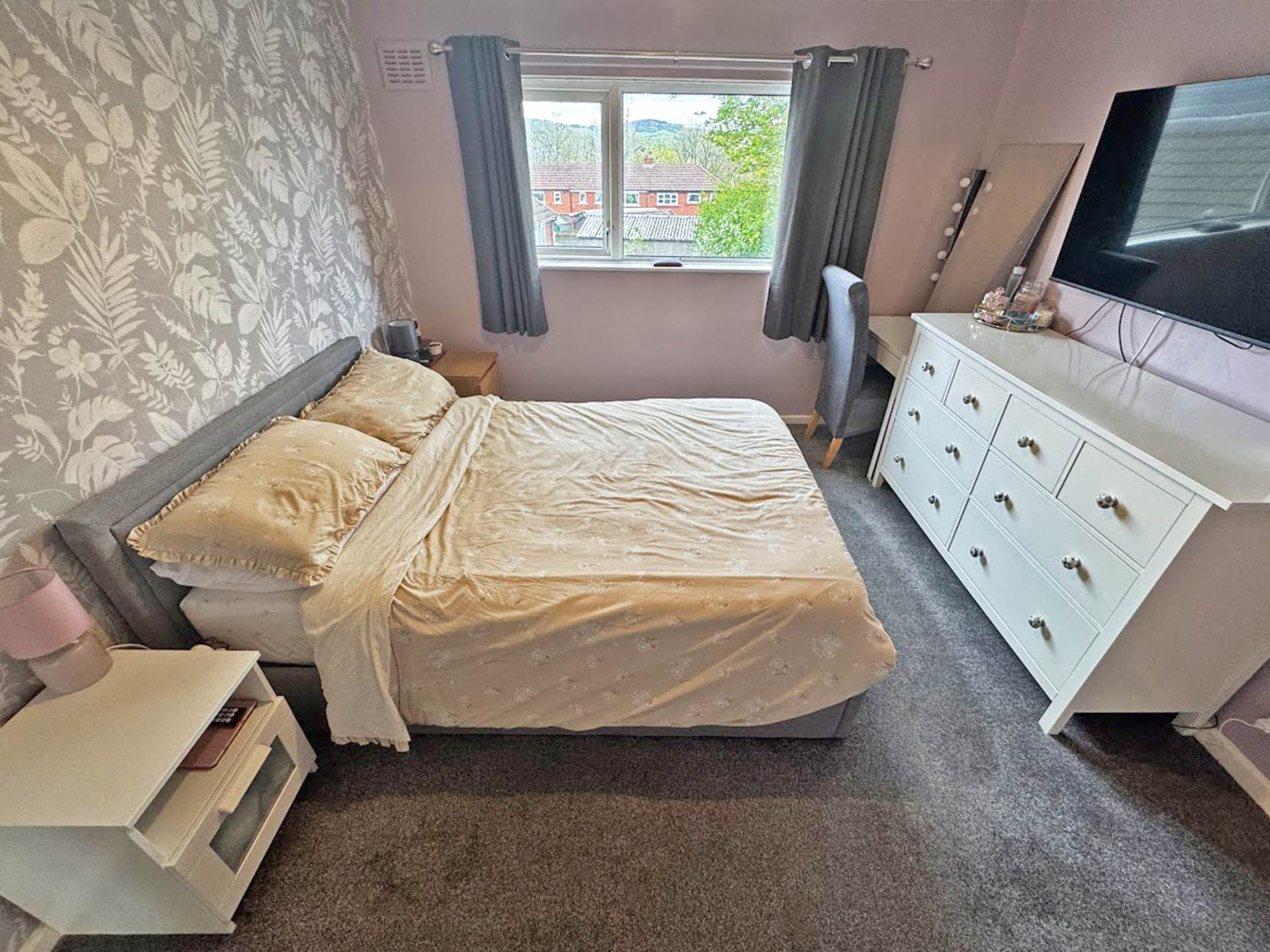 Additional Property Image 2 bedroom Semi Detached for sale in Oldham 6