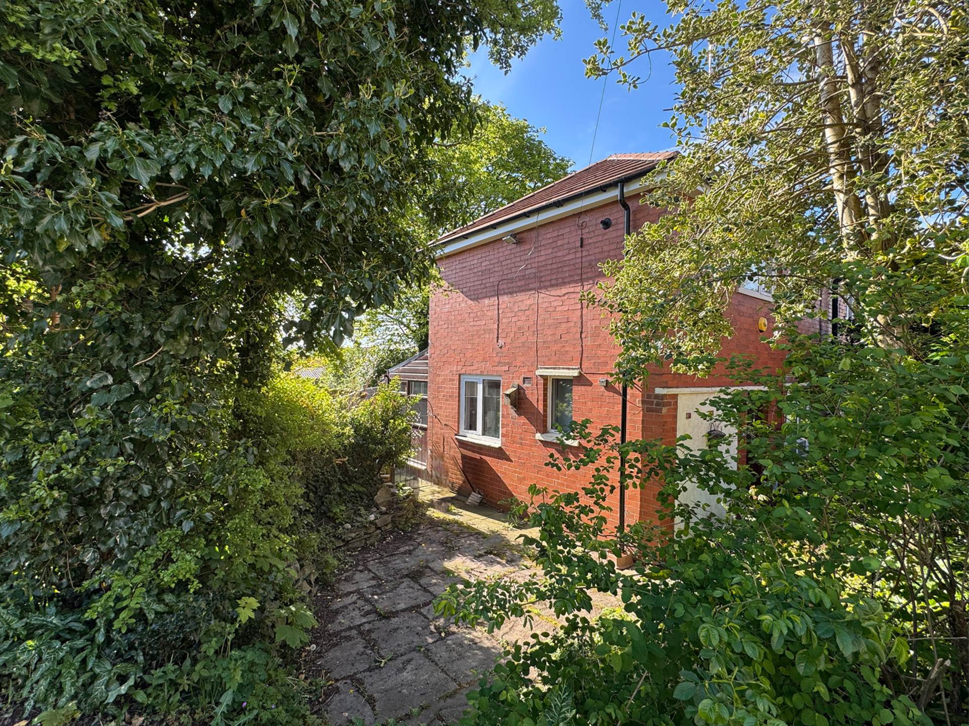 Additional Property Image 2 bedroom Semi Detached for sale in Oldham 10