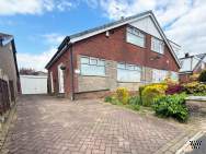 3 bedroom Semi Detached for sale in Oldham