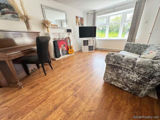 Additional Property Image 6 bedroom Detached for sale in Oldham 2
