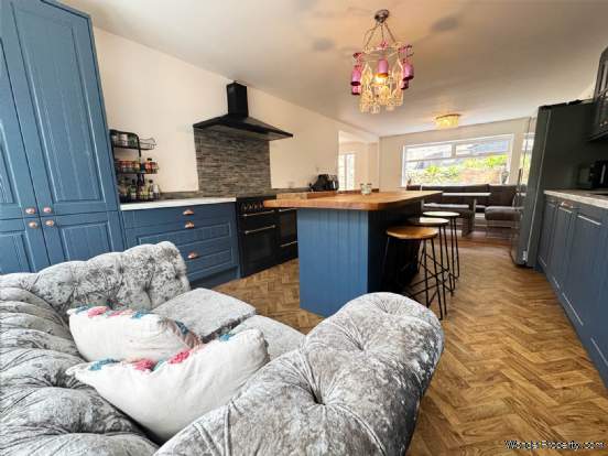 Additional Property Image 6 bedroom Detached for sale in Oldham 16