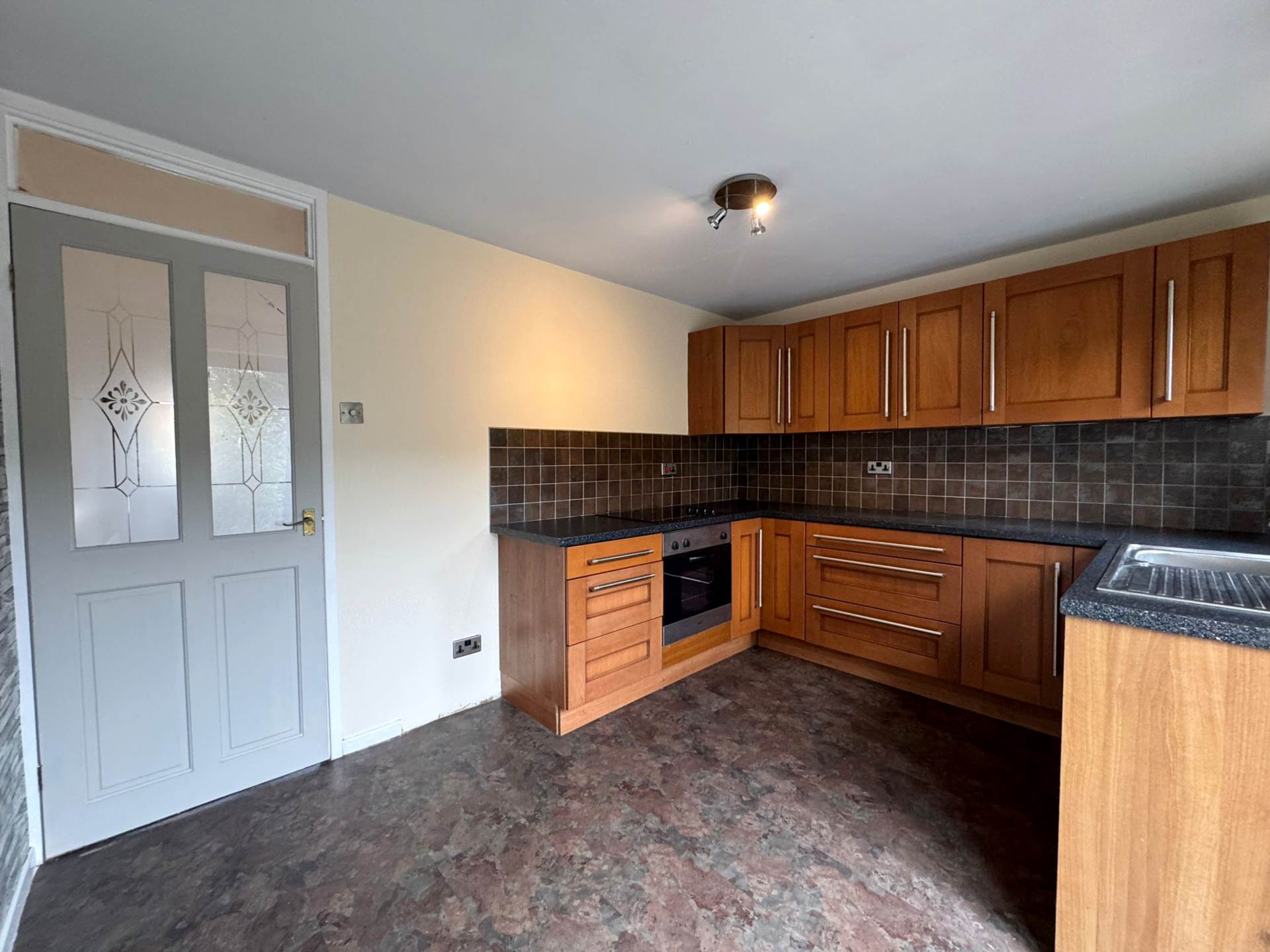 Additional Property Image 2 bedroom Semi Detached to rent in Oldham 4