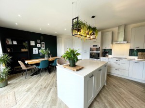 4 bedroom Detached for sale in Oldham