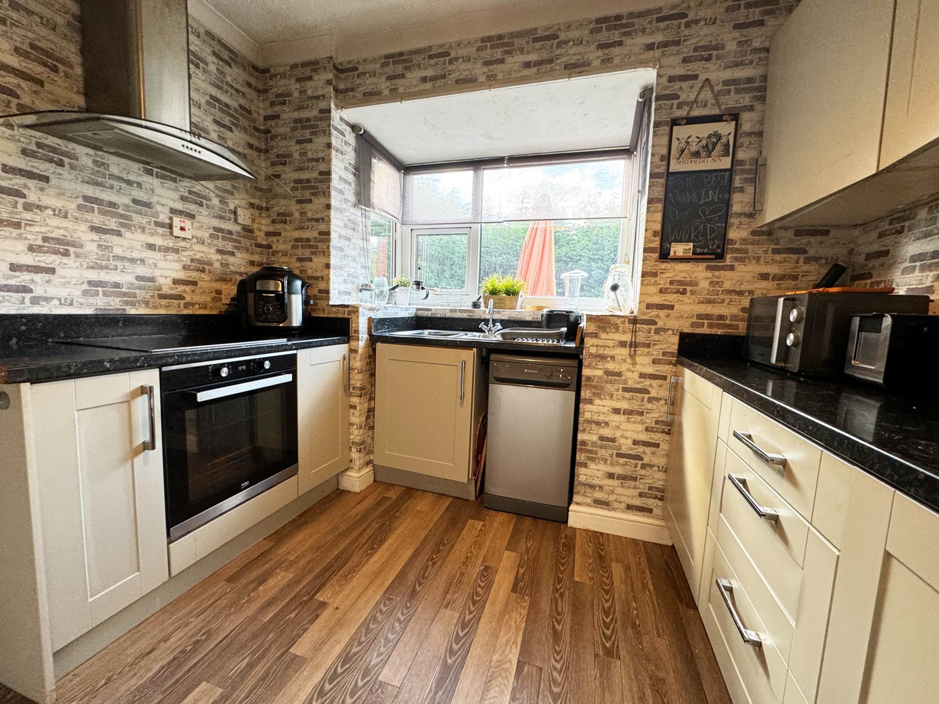 Additional Property Image 4 bedroom Semi Detached for sale in Oldham 3