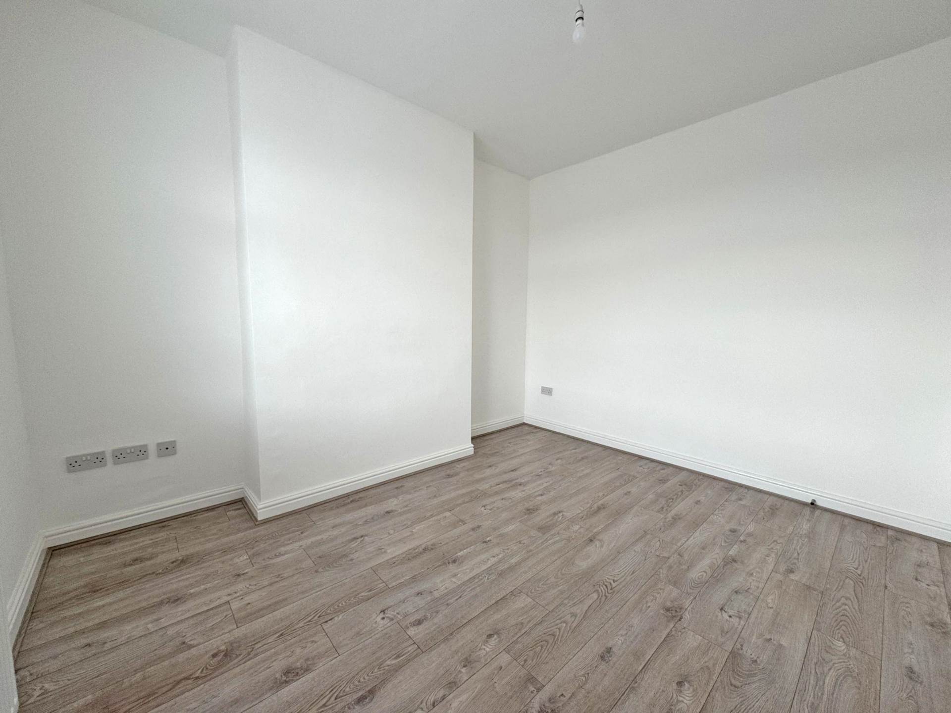 Additional Property Image 2 bedroom Terraced to rent in Oldham 4