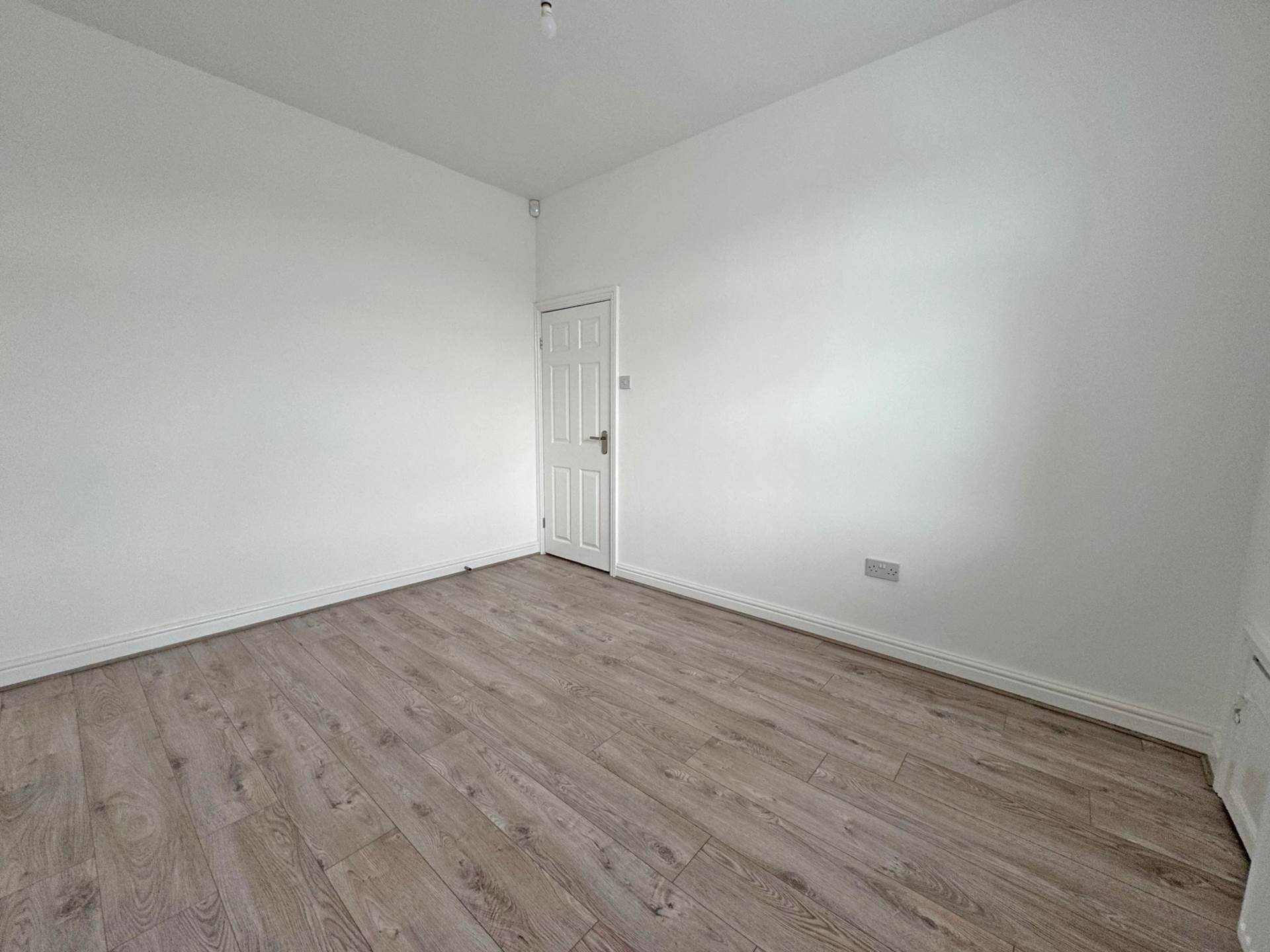 Additional Property Image 2 bedroom Terraced to rent in Oldham 5