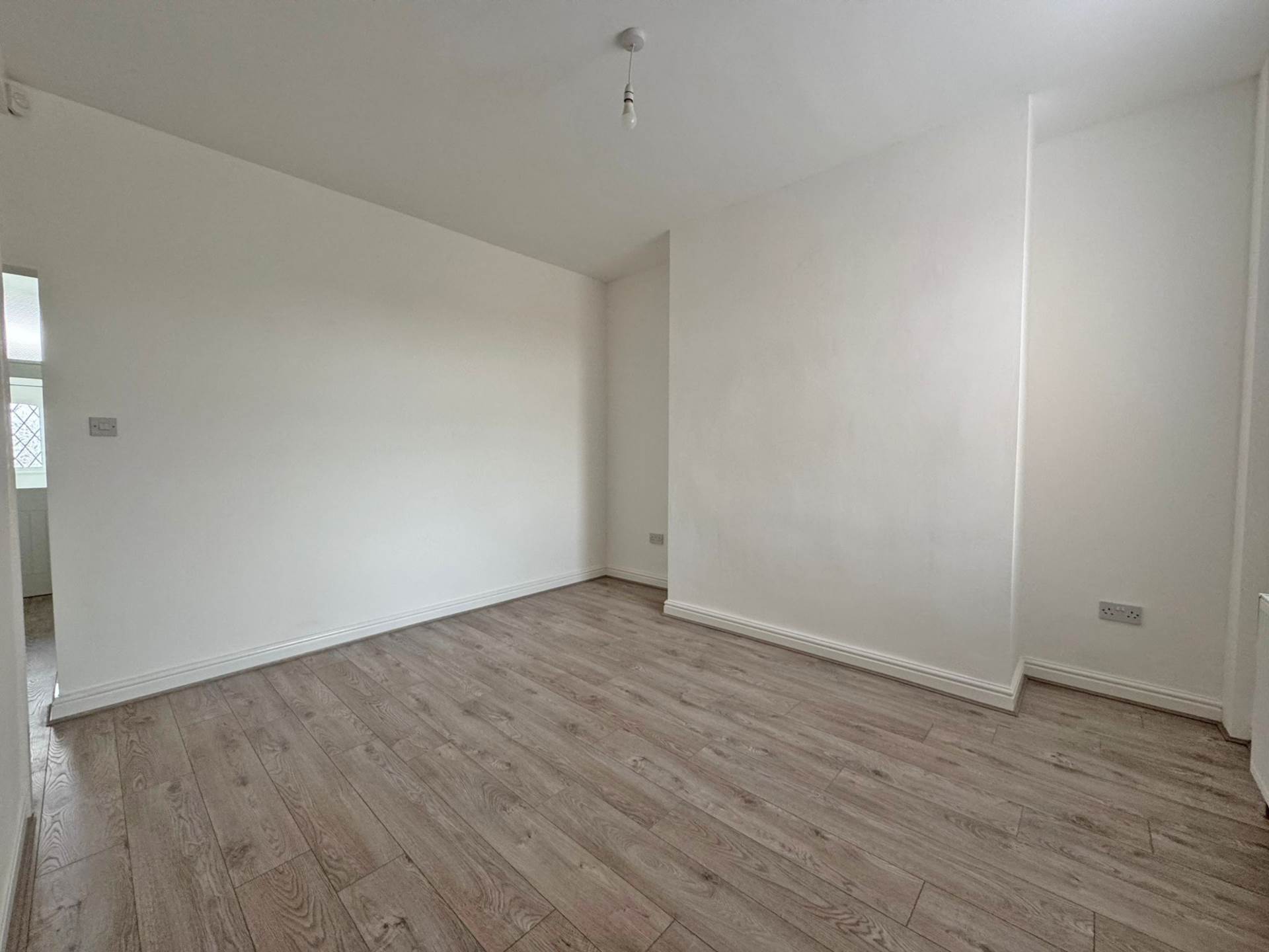 Additional Property Image 2 bedroom Terraced to rent in Oldham 7
