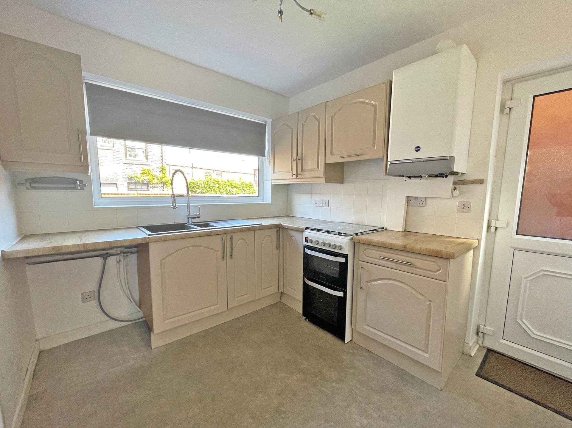 Additional Property Image 3 bedroom Semi Detached for sale in Oldham 4