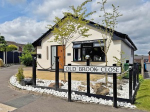 3 bedroom Detached Bungalow for sale in Oldham