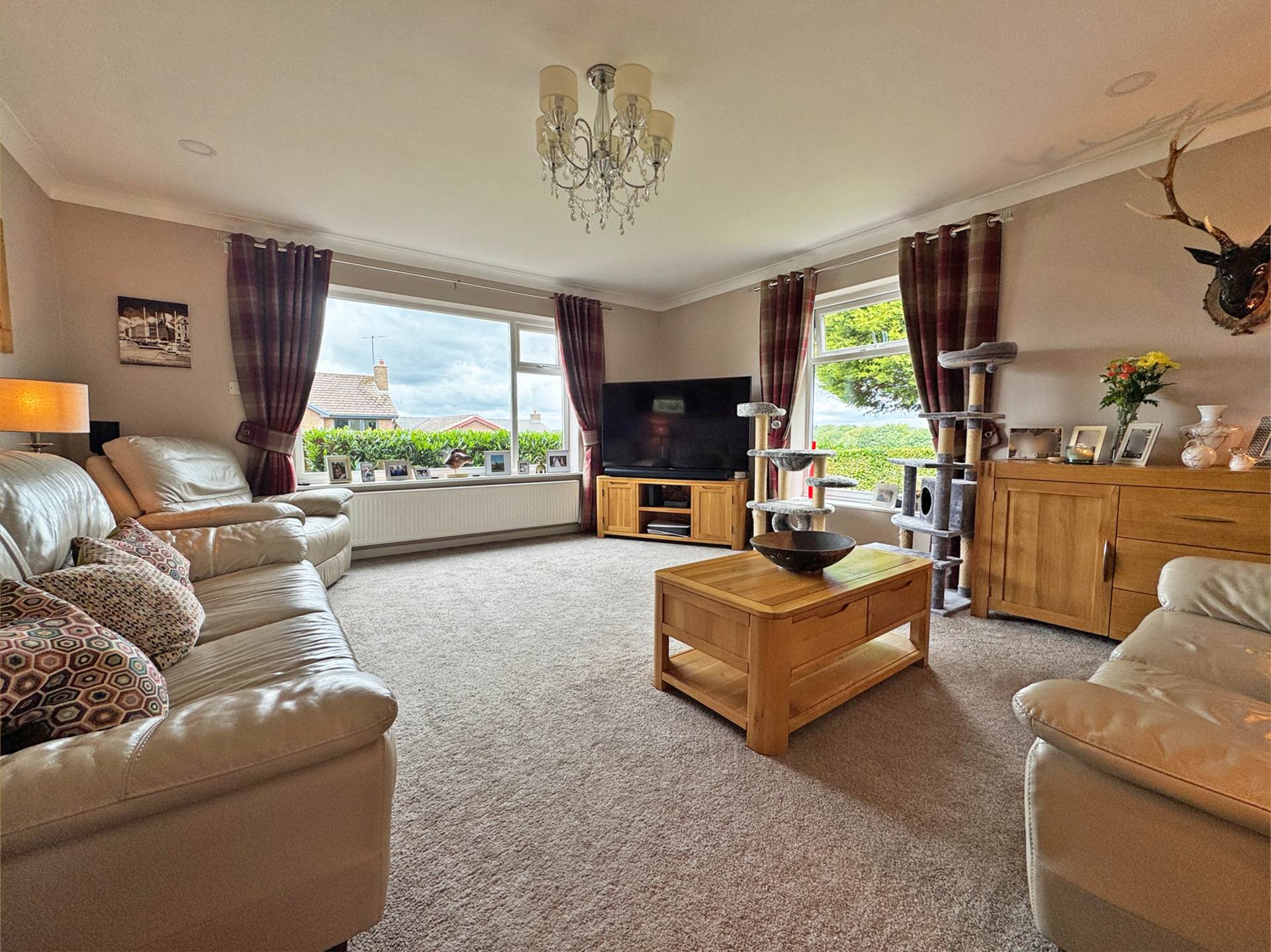 Additional Property Image 4 bedroom Detached for sale in Oldham 3