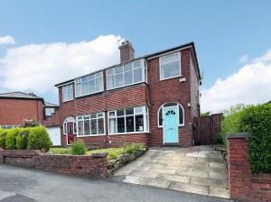 3 bedroom Semi Detached for sale in Oldham