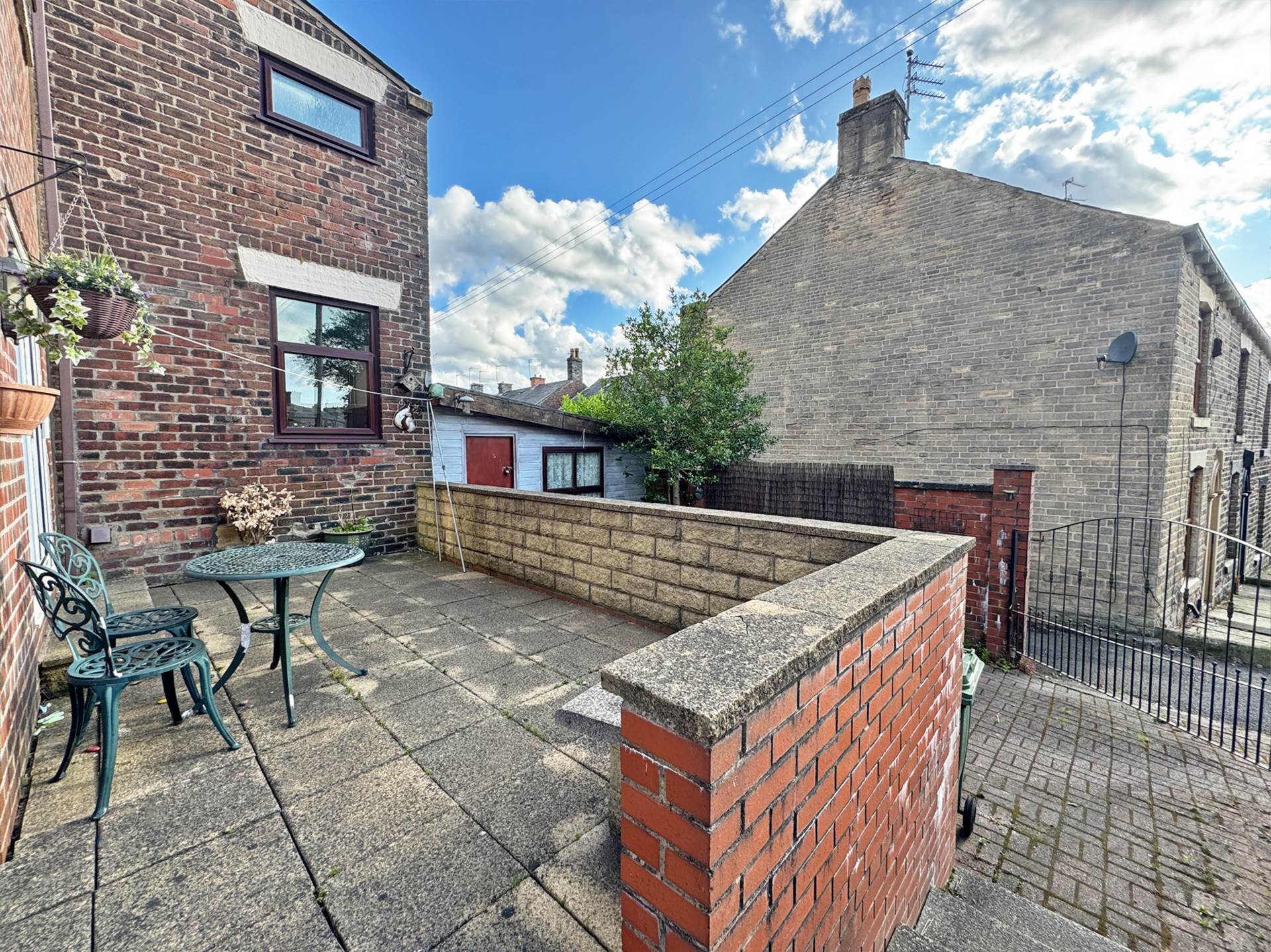Additional Property Image 3 bedroom End of Terrace for sale in Oldham 9
