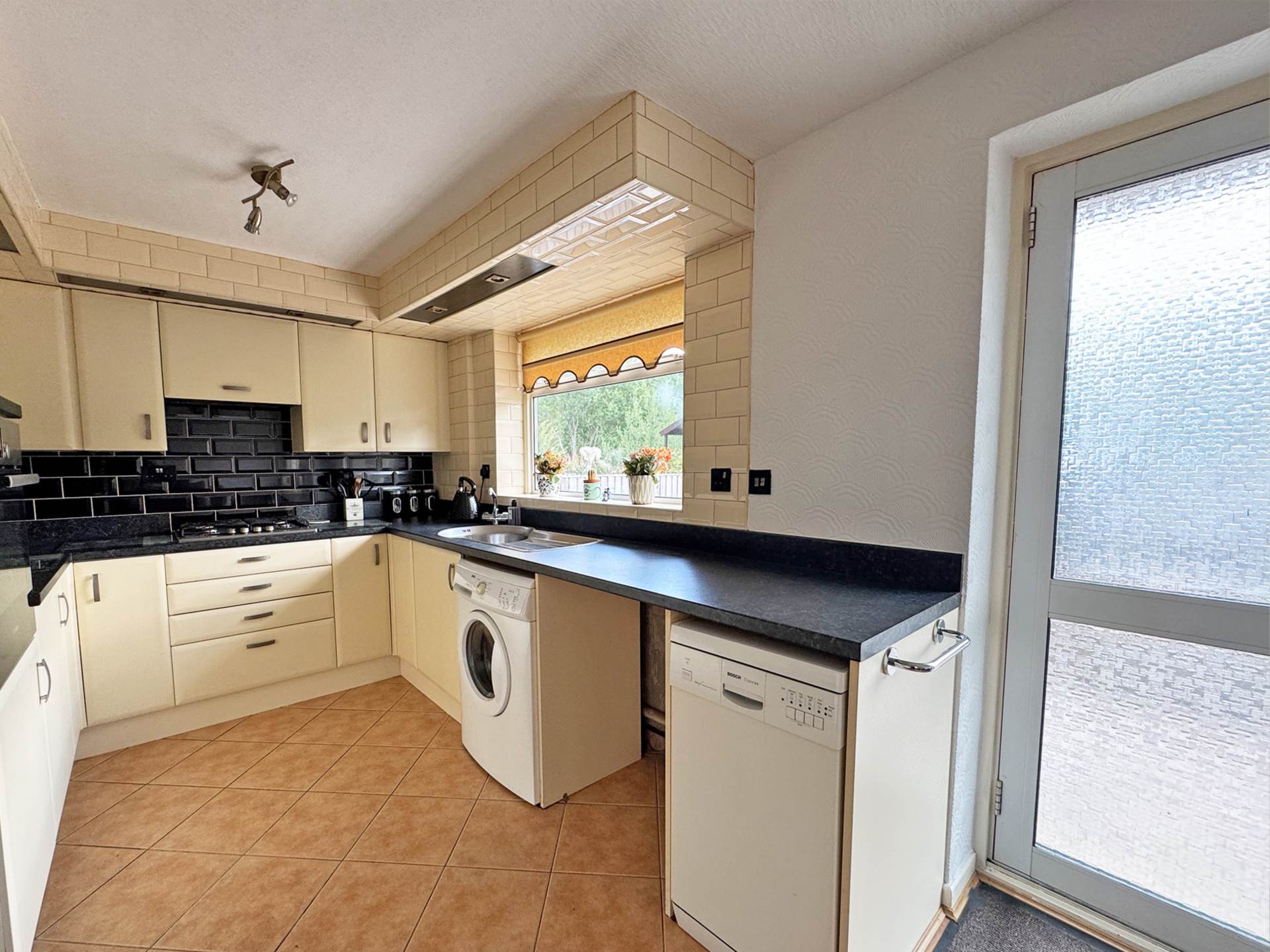 Additional Property Image 3 bedroom Semi Detached for sale in Oldham 4