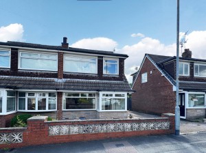 3 bedroom Semi Detached for sale in Oldham